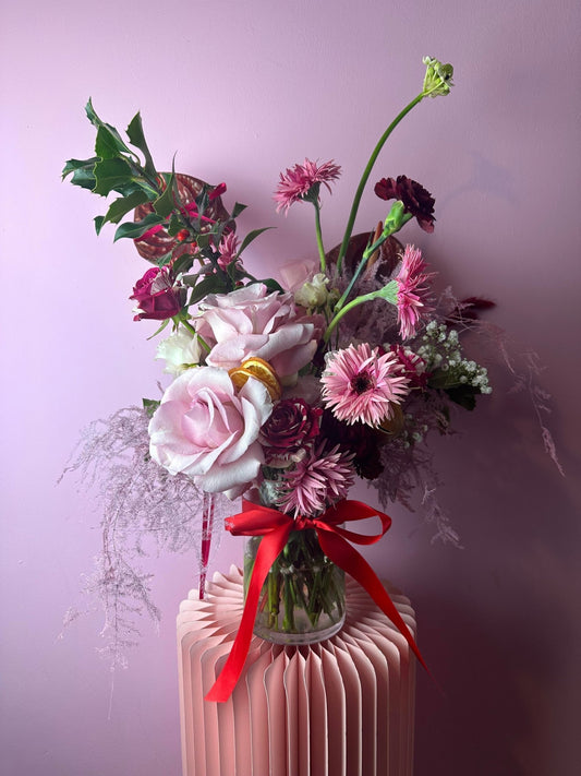 Galentine's Day Vase Arrangement Workshop Ticket | 14th February @ Laneway & Co - Sunday Girl
